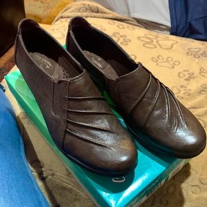 Easy Steet Brown Shoe Boots - size 9.5